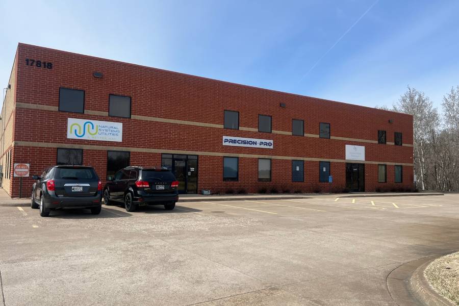 Flex Industrial Space For Lease 17818 Hwy 65 Ne Ham Lake Mn
