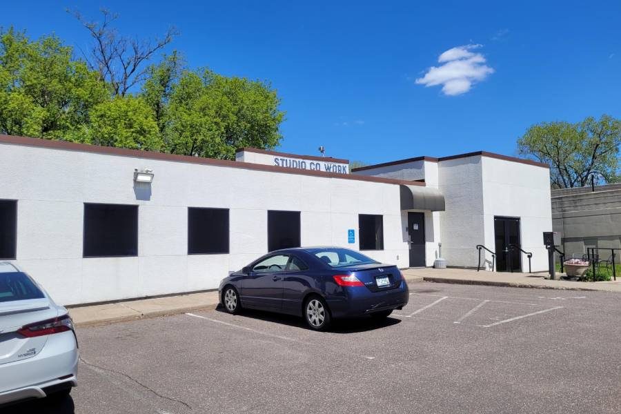 Coworking Office For Lease 919 Lilac Dr Golden Valley Mn (1)