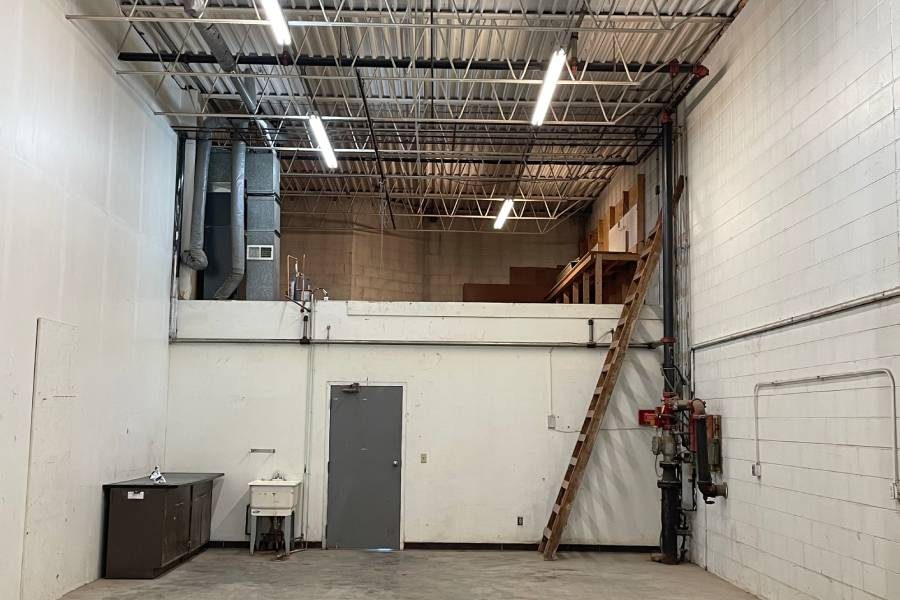 Industrial Warehouse Space For Lease 9159 Isanti St Ne Blaine Mn (11)