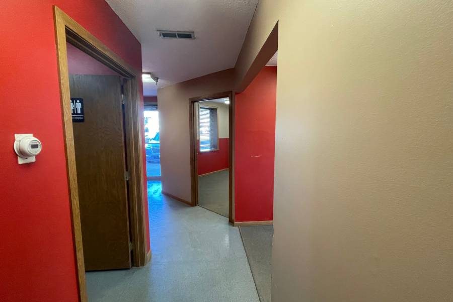 Industrial Warehouse Space For Lease 9159 Isanti St Ne Blaine Mn (4)