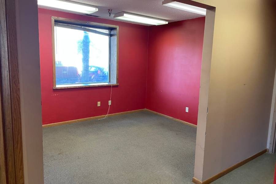 Industrial Warehouse Space For Lease 9159 Isanti St Ne Blaine Mn (6)