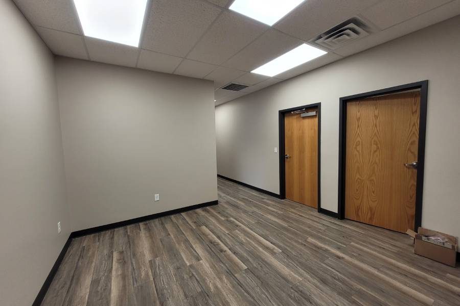 Industrial For Lease 7830 Main St Ne Fridley Mn (4)