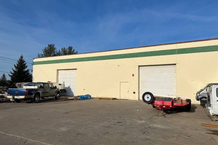 Space For Lease 15720 Lincoln St Ham Lake Mn (1)