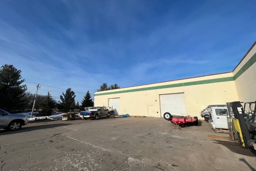 Space For Lease 15720 Lincoln St Ham Lake Mn (3)