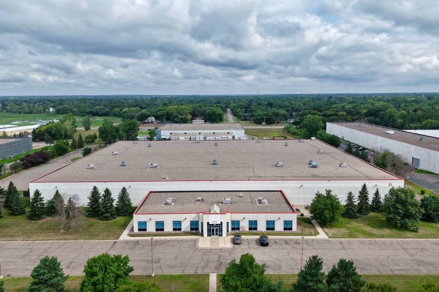 Warehouse For Sale 1101 Lund Blvd Anoka Mn (1)