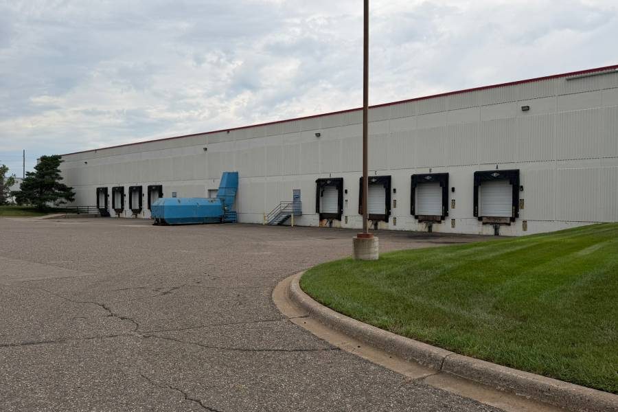 Warehouse For Sale 1101 Lund Blvd Anoka Mn (2)